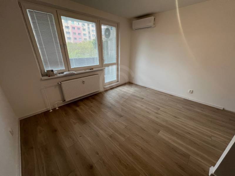 obývacia miestnosť.JPG